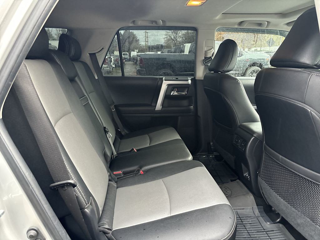 Thumbnail: 2022 Toyota 4Runner - 6