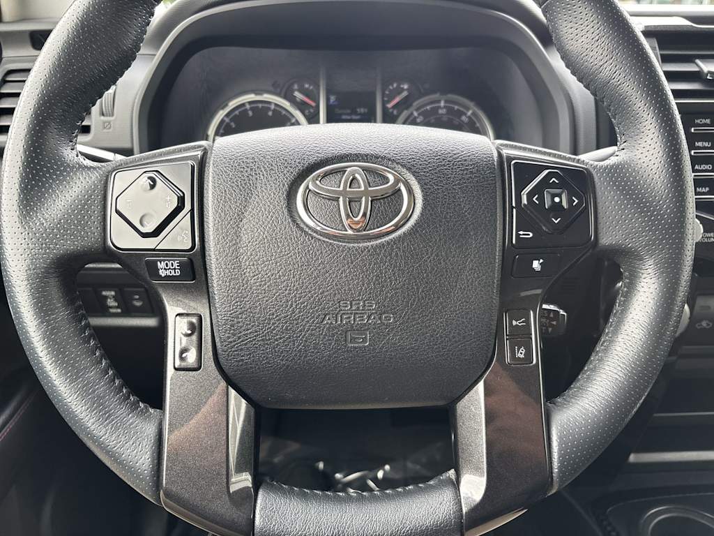Thumbnail: 2022 Toyota 4Runner - 16