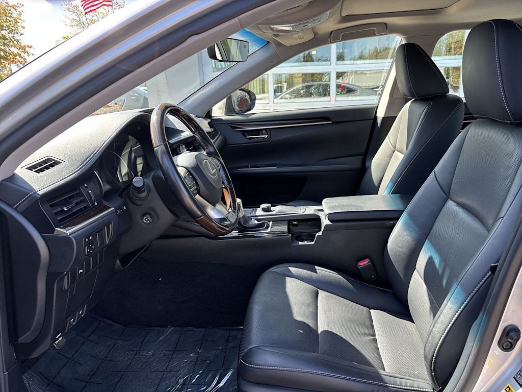 Thumbnail: 2016 Lexus ES - 7
