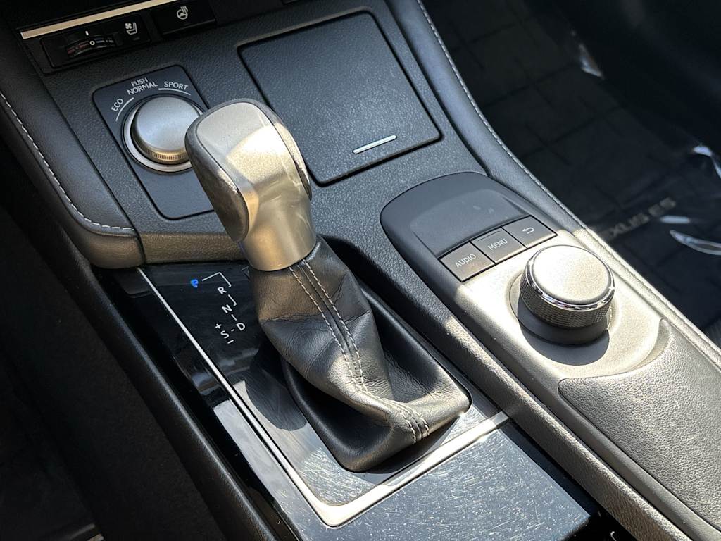 Thumbnail: 2016 Lexus ES - 23