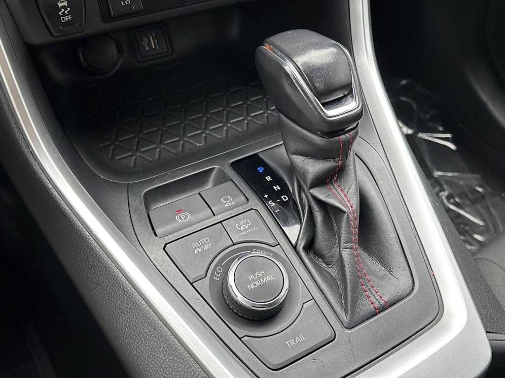 Thumbnail: 2023 Toyota RAV4 - 6