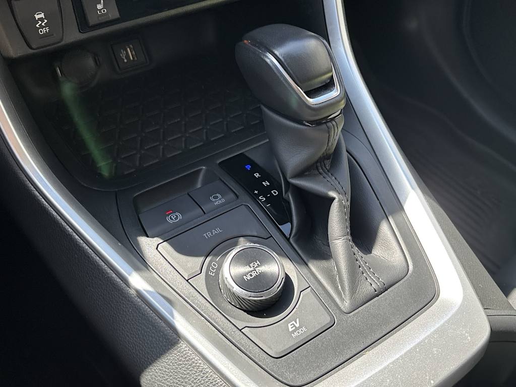 Thumbnail: 2025 Toyota RAV4 - 5