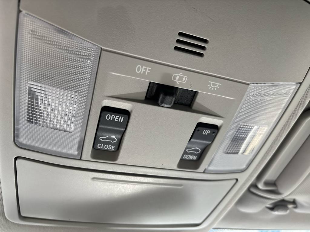 Thumbnail: 2016 Toyota RAV4 - 27
