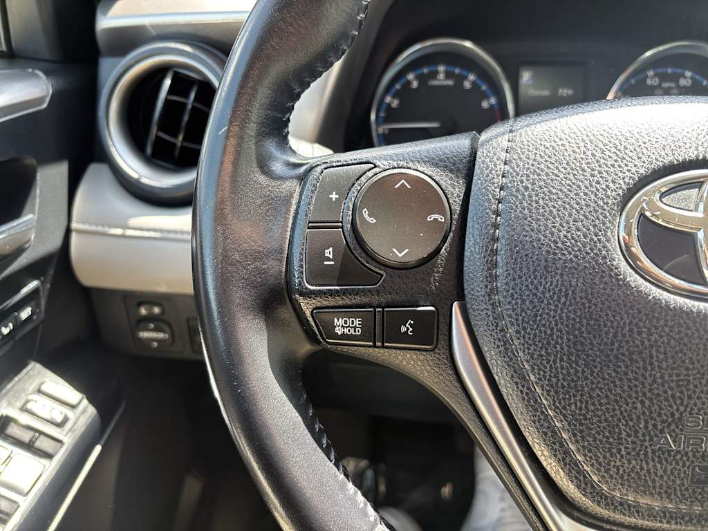 Thumbnail: 2016 Toyota RAV4 - 15