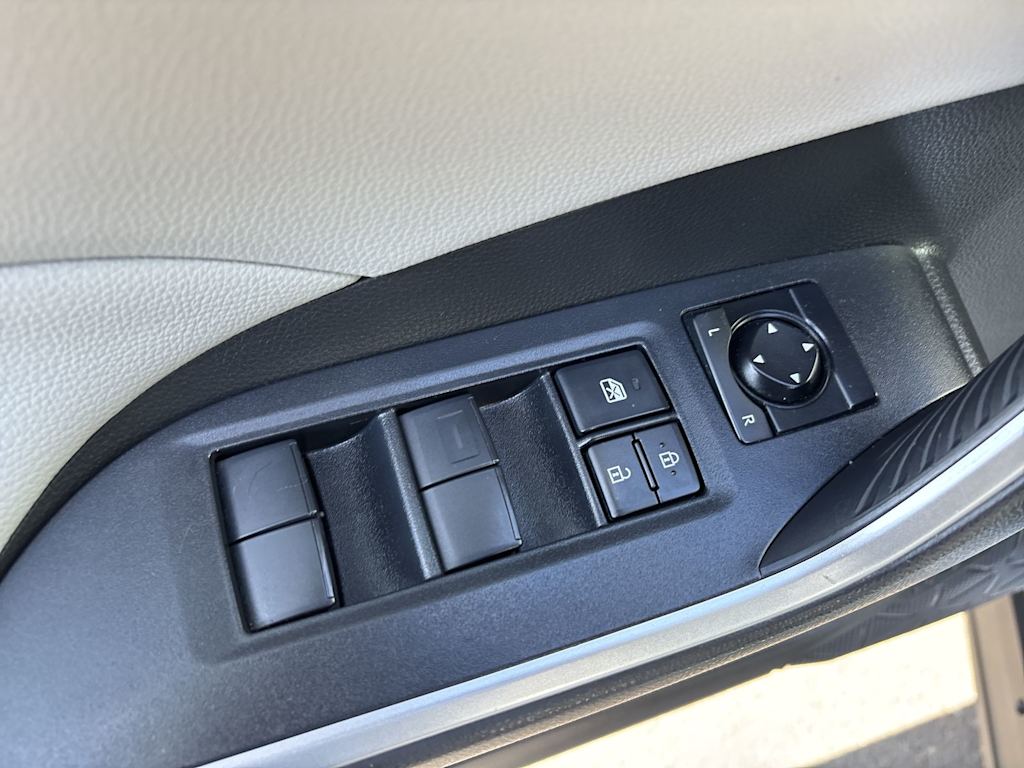 Thumbnail: 2020 Toyota RAV4 - 13