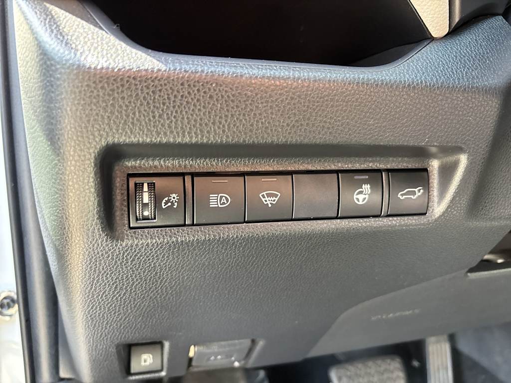 Thumbnail: 2020 Toyota RAV4 - 14