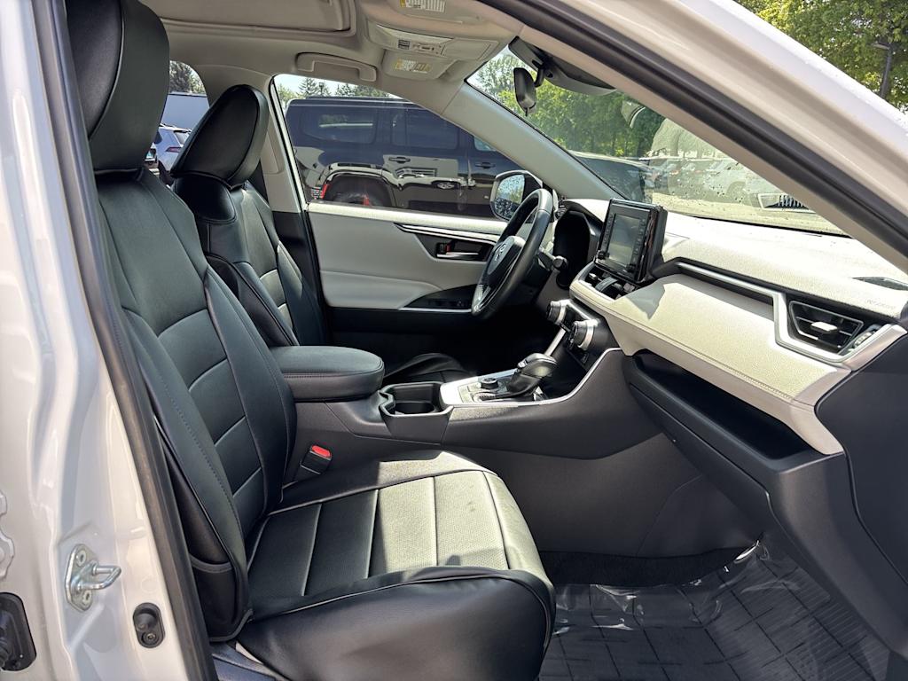 Thumbnail: 2020 Toyota RAV4 - 6