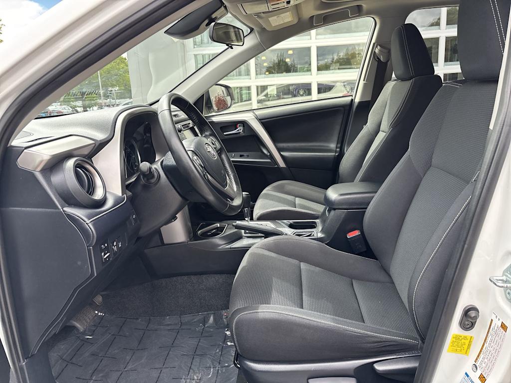 Thumbnail: 2017 Toyota RAV4 - 6