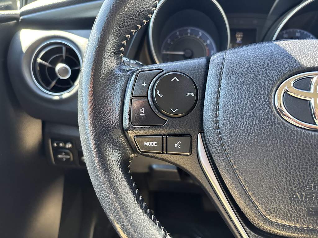 Thumbnail: 2018 Toyota Corolla iM - 15