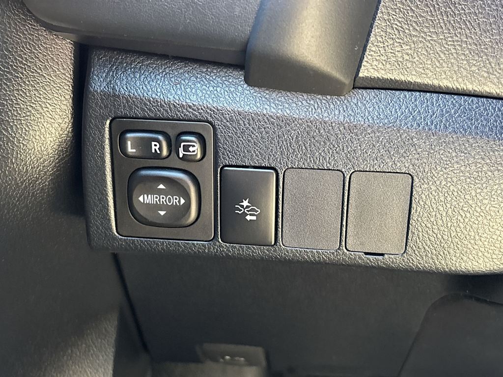 Thumbnail: 2018 Toyota Corolla iM - 14