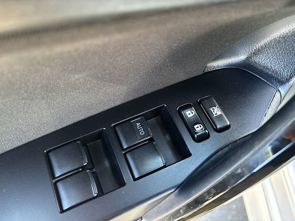 Thumbnail: 2018 Toyota Corolla iM - 13