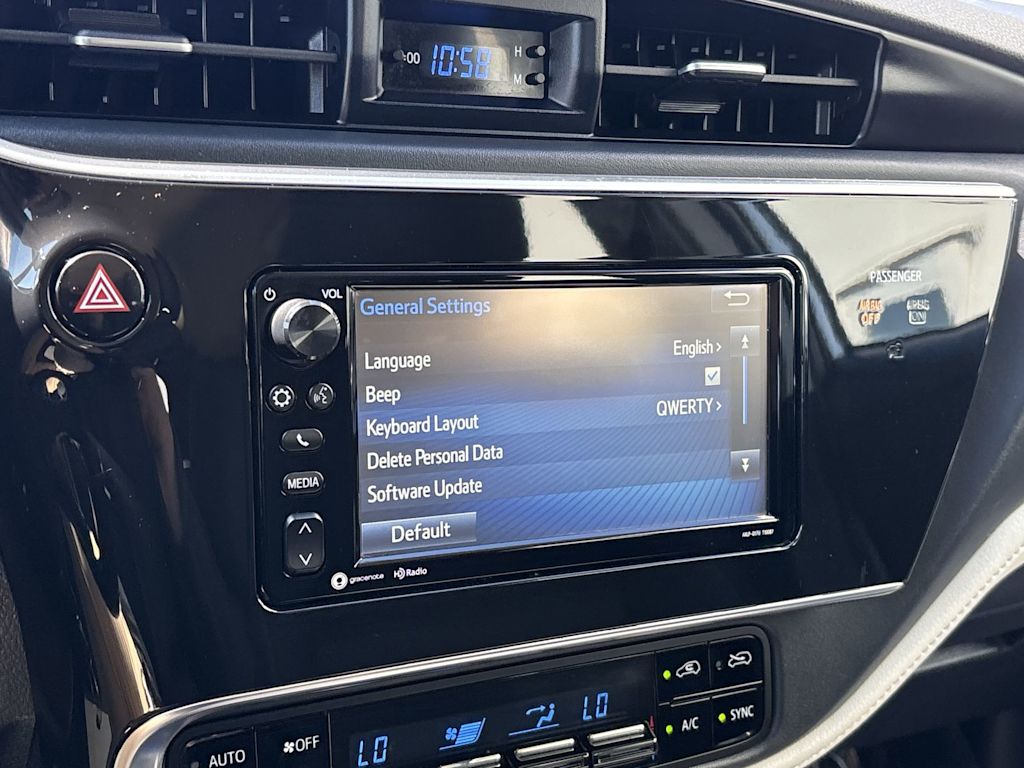 Thumbnail: 2018 Toyota Corolla iM - 20