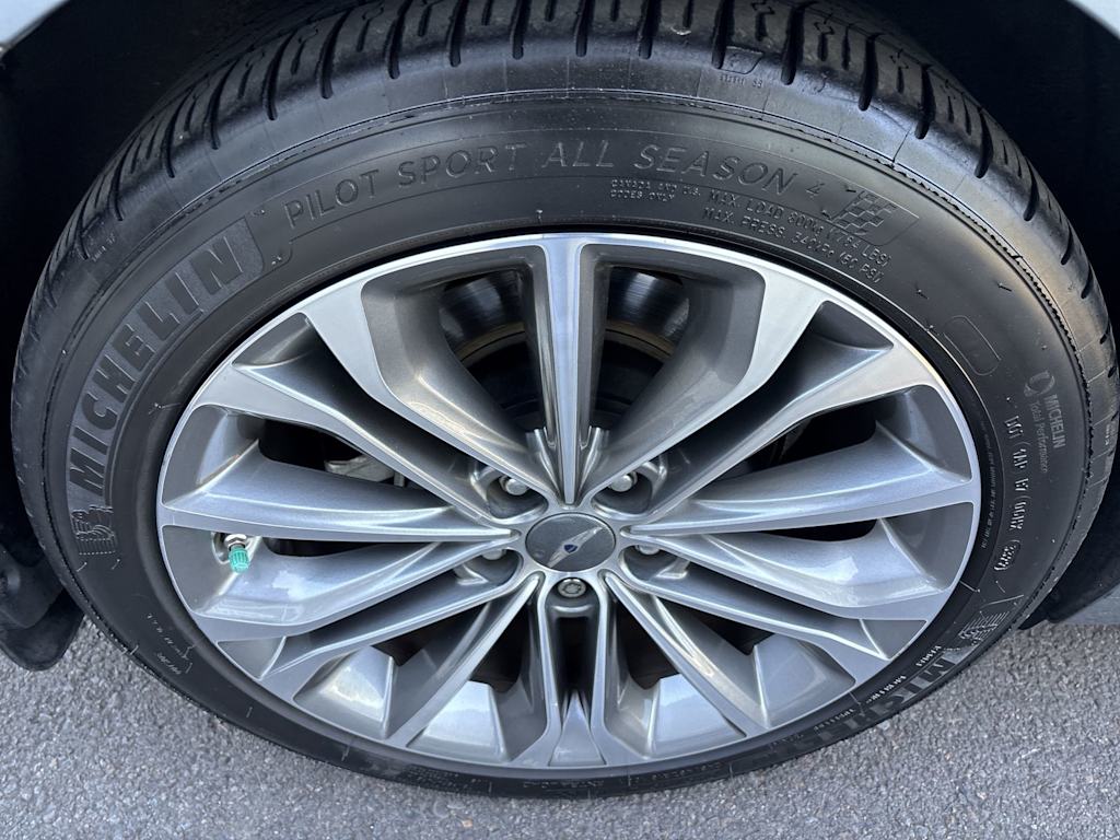 Thumbnail: 2015 Hyundai Genesis - 4