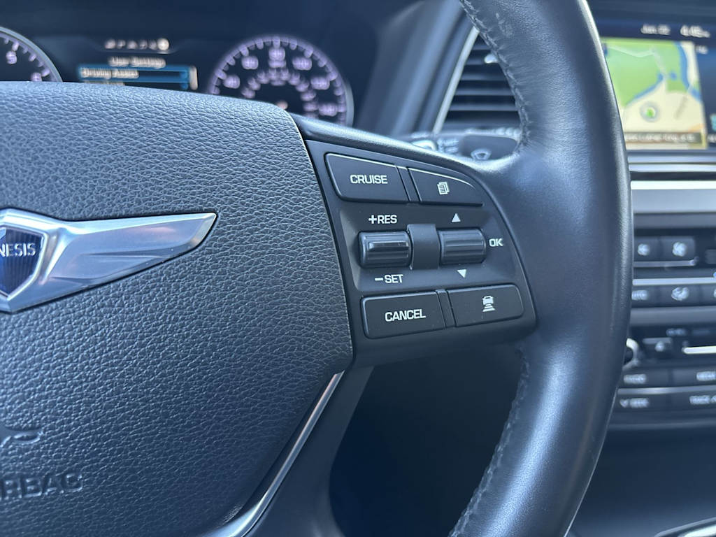 Thumbnail: 2015 Hyundai Genesis - 16