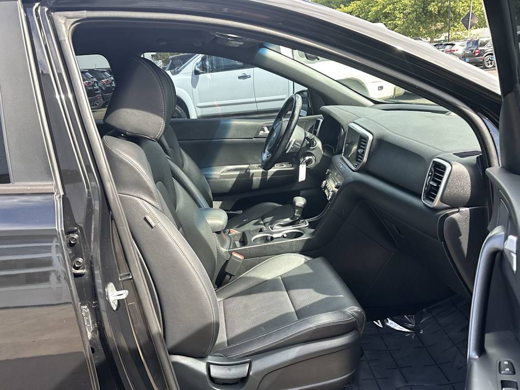 Thumbnail: 2021 Kia Sportage - 6