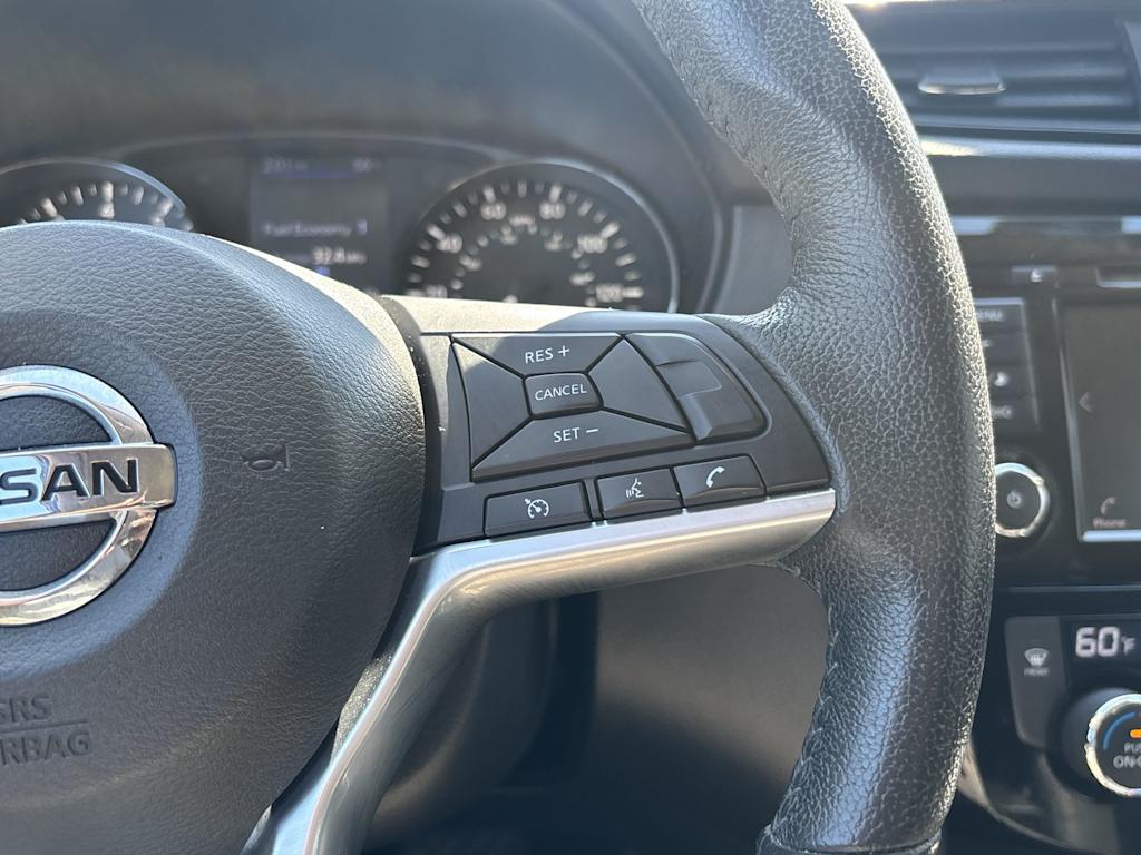 Thumbnail: 2019 Nissan Rogue - 17