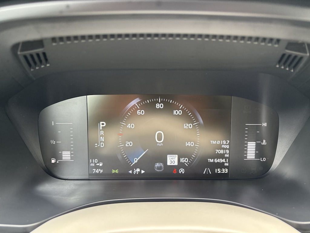 Thumbnail: 2018 Volvo XC60 - 10