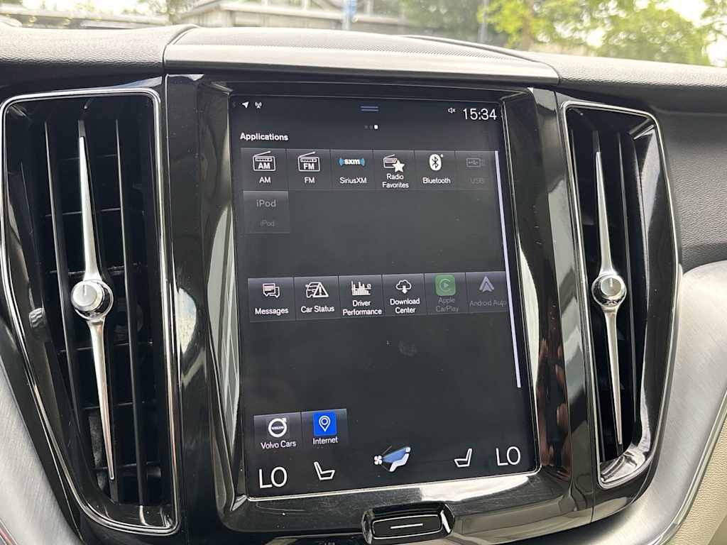 Thumbnail: 2018 Volvo XC60 - 21