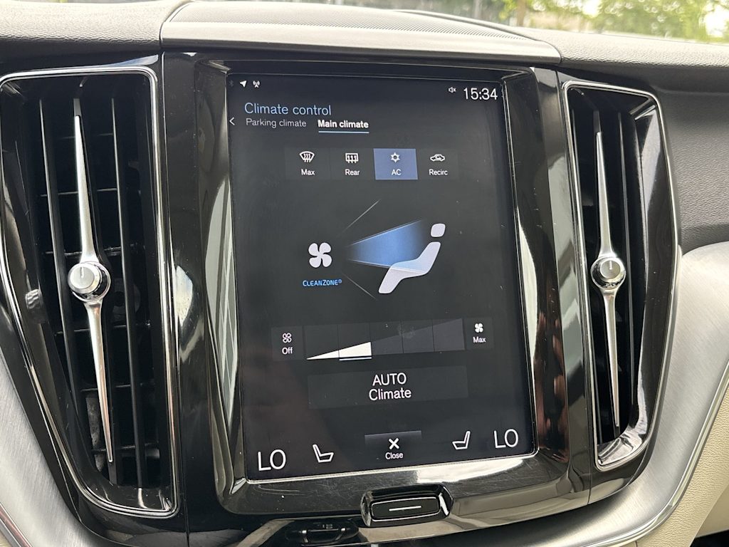 Thumbnail: 2018 Volvo XC60 - 20