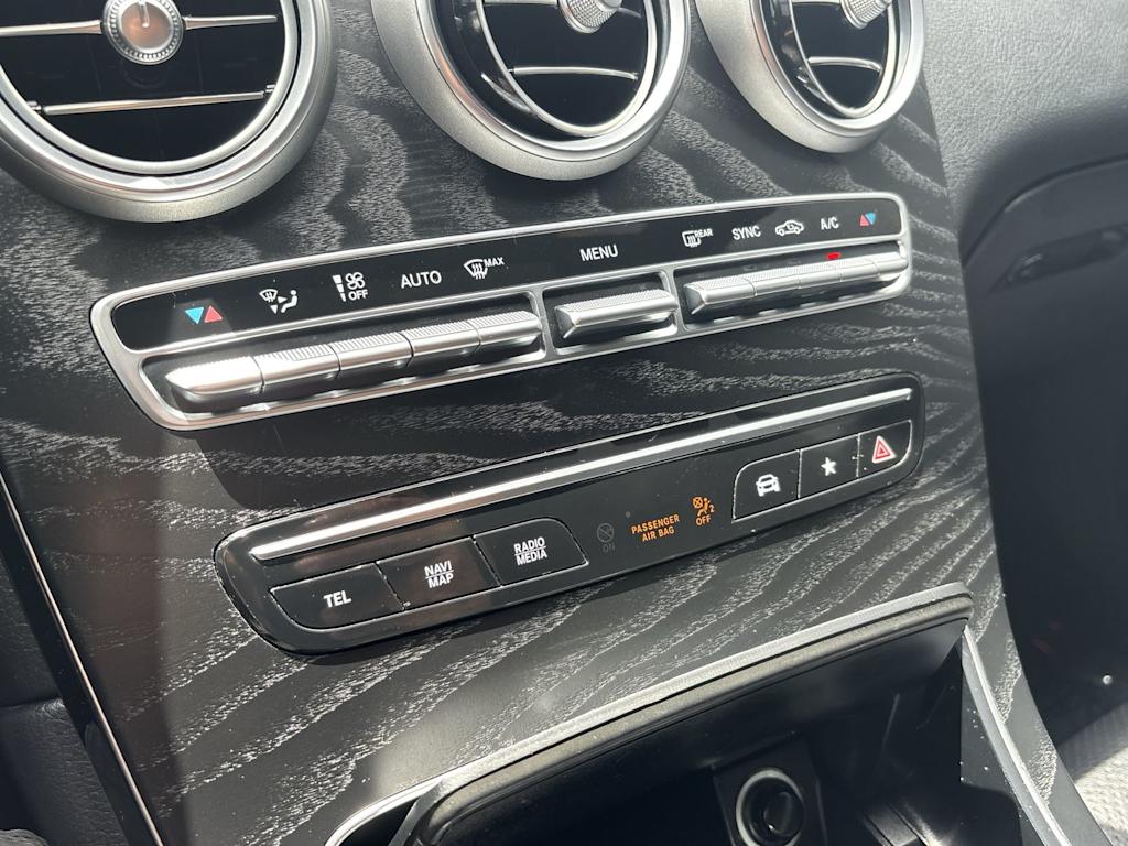 Thumbnail: 2021 Mercedes-Benz GLC - 25