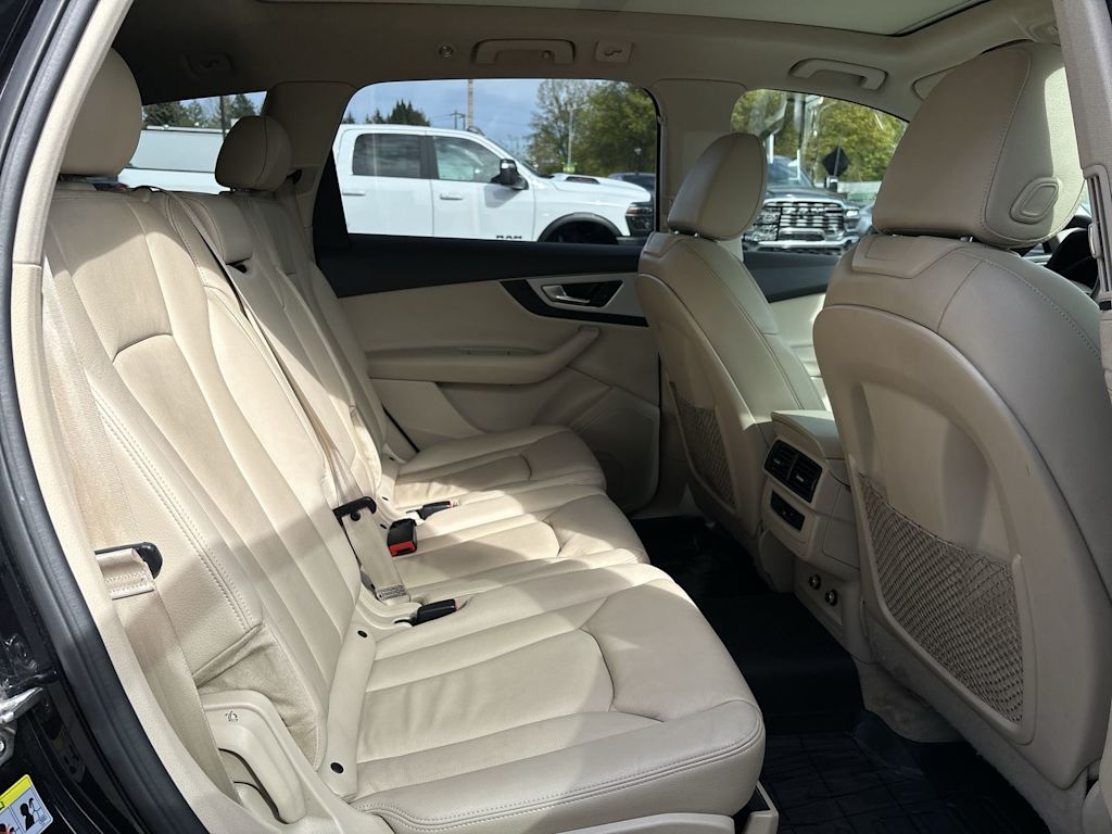 Thumbnail: 2019 Audi Q7 - 9