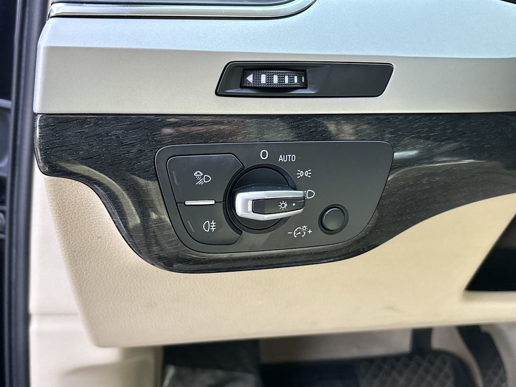 Thumbnail: 2019 Audi Q7 - 15