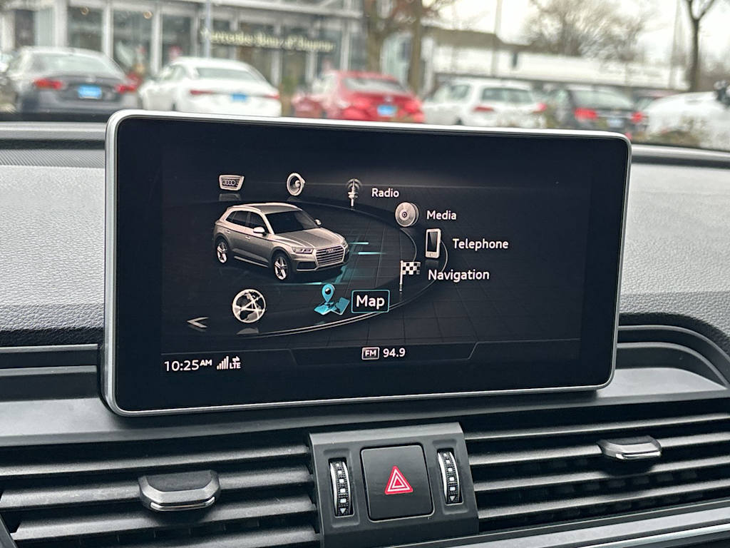 Thumbnail: 2019 Audi SQ5 - 21