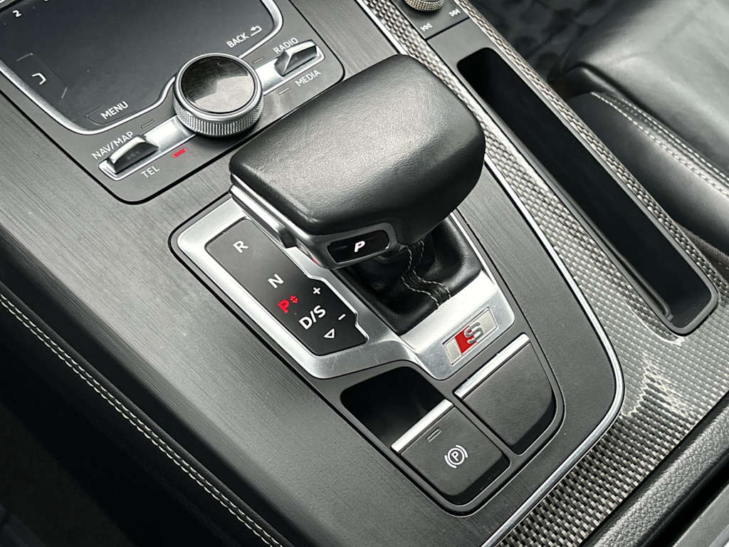 Thumbnail: 2019 Audi SQ5 - 27