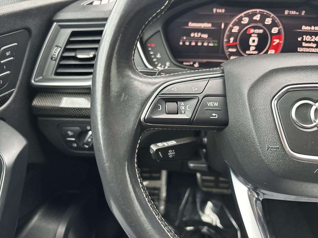 Thumbnail: 2019 Audi SQ5 - 15