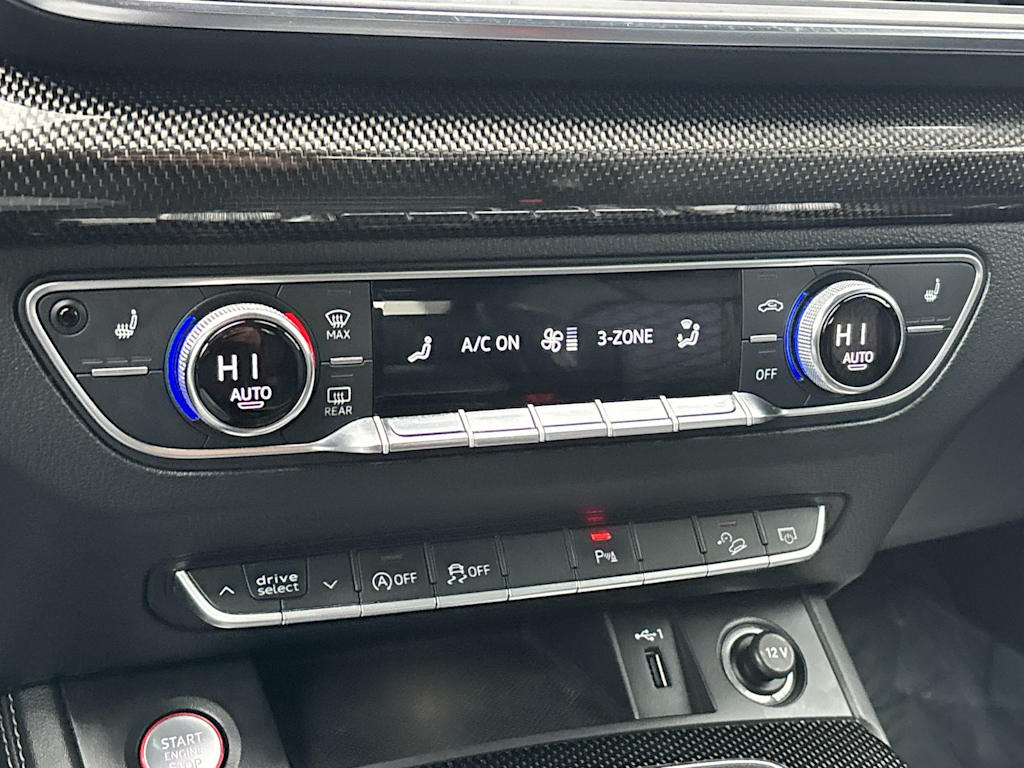 Thumbnail: 2019 Audi SQ5 - 25