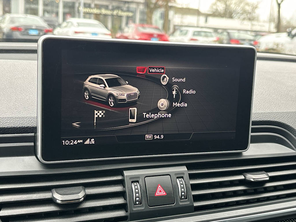 Thumbnail: 2019 Audi SQ5 - 8