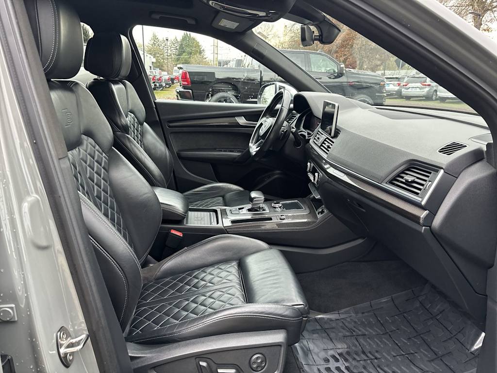 Thumbnail: 2019 Audi SQ5 - 5