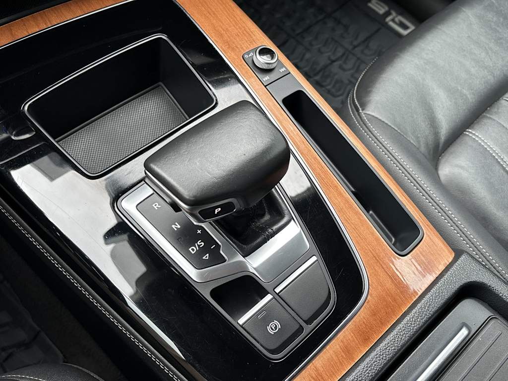 Thumbnail: 2021 Audi Q5 - 9