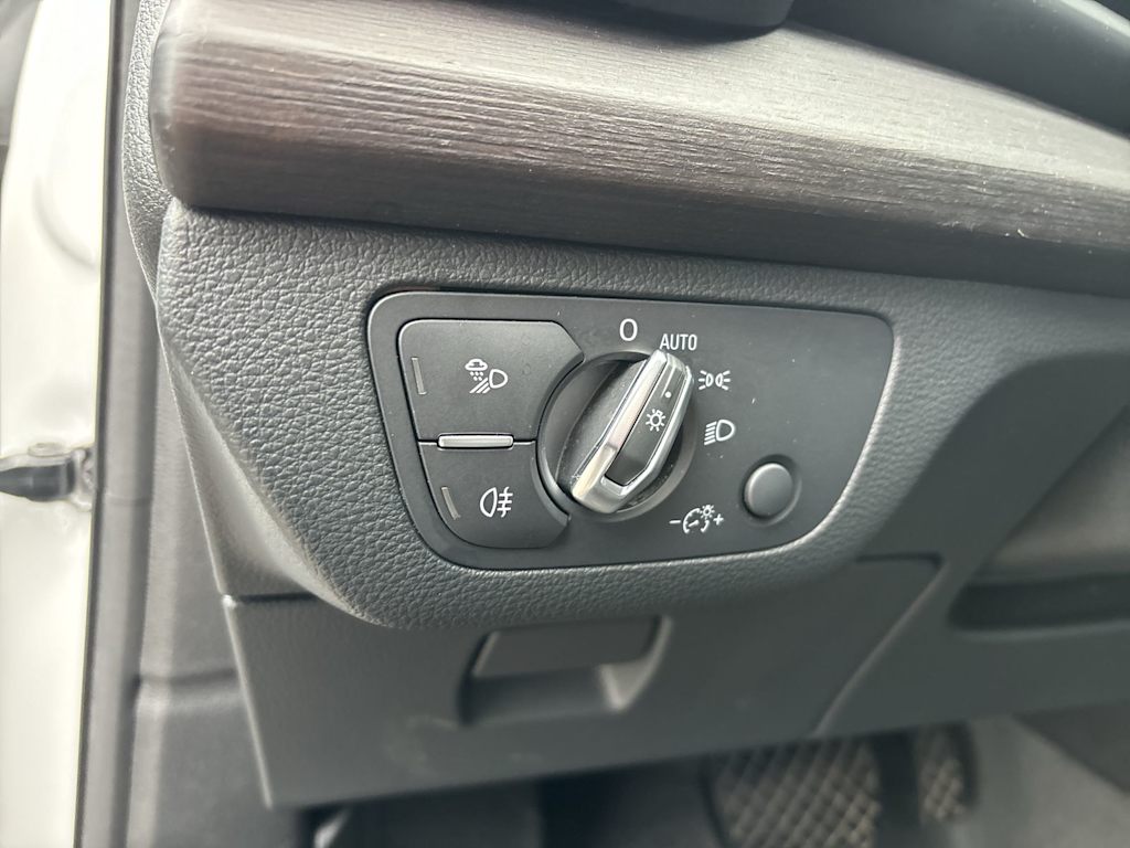 Thumbnail: 2024 Audi Q5 - 12