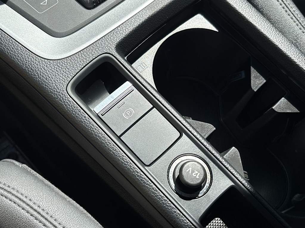 Thumbnail: 2022 Audi Q3 - 25
