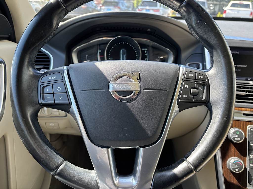 Thumbnail: 2014 Volvo XC60 - 2