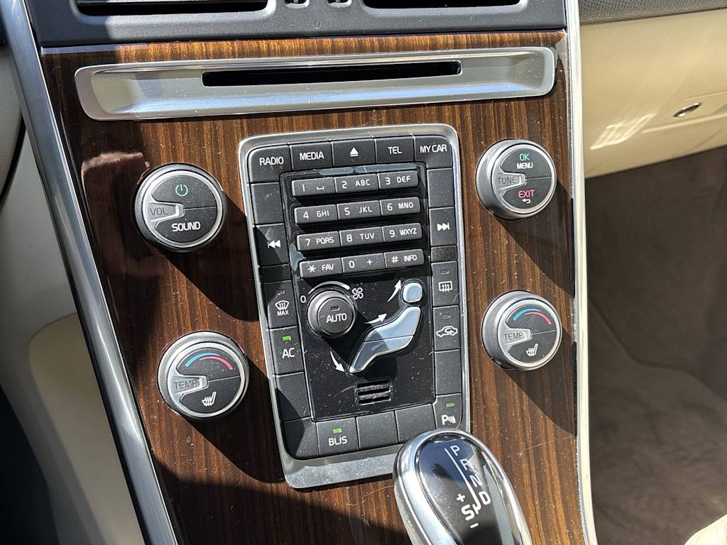 Thumbnail: 2014 Volvo XC60 - 17