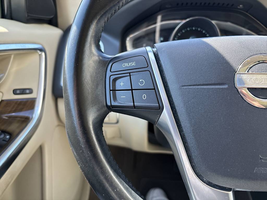Thumbnail: 2014 Volvo XC60 - 12