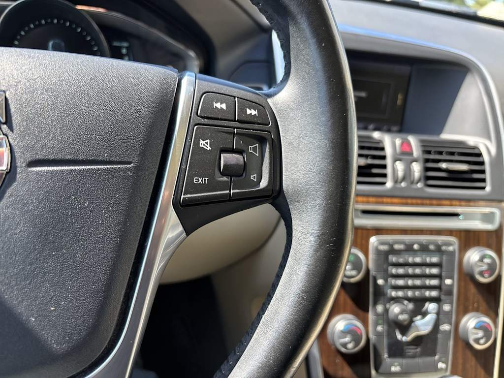 Thumbnail: 2014 Volvo XC60 - 21
