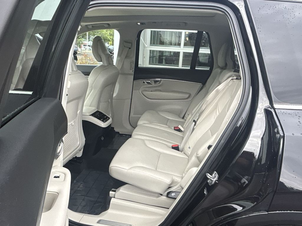 Thumbnail: 2020 Volvo XC90 - 8
