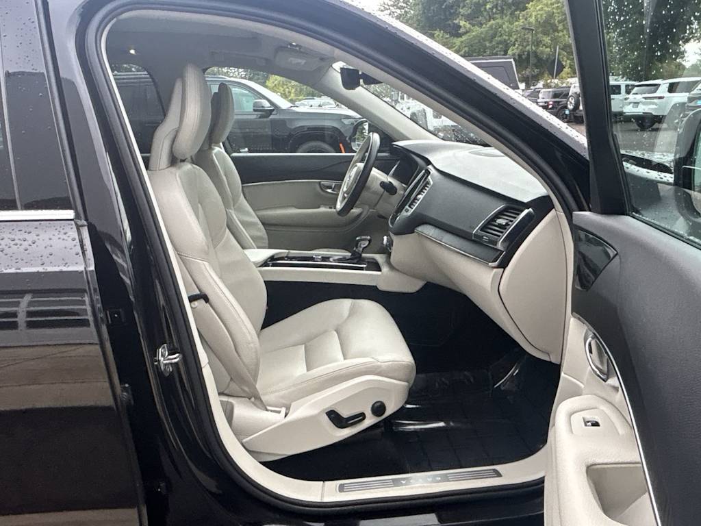 Thumbnail: 2020 Volvo XC90 - 6