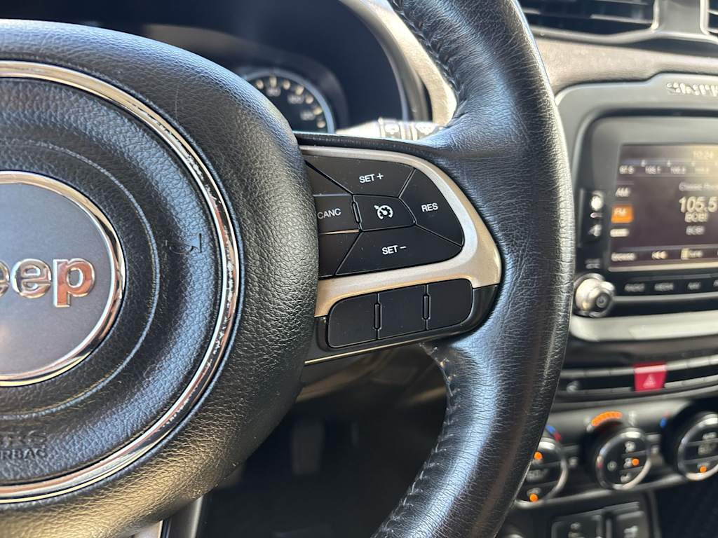 Thumbnail: 2017 Jeep Renegade - 15