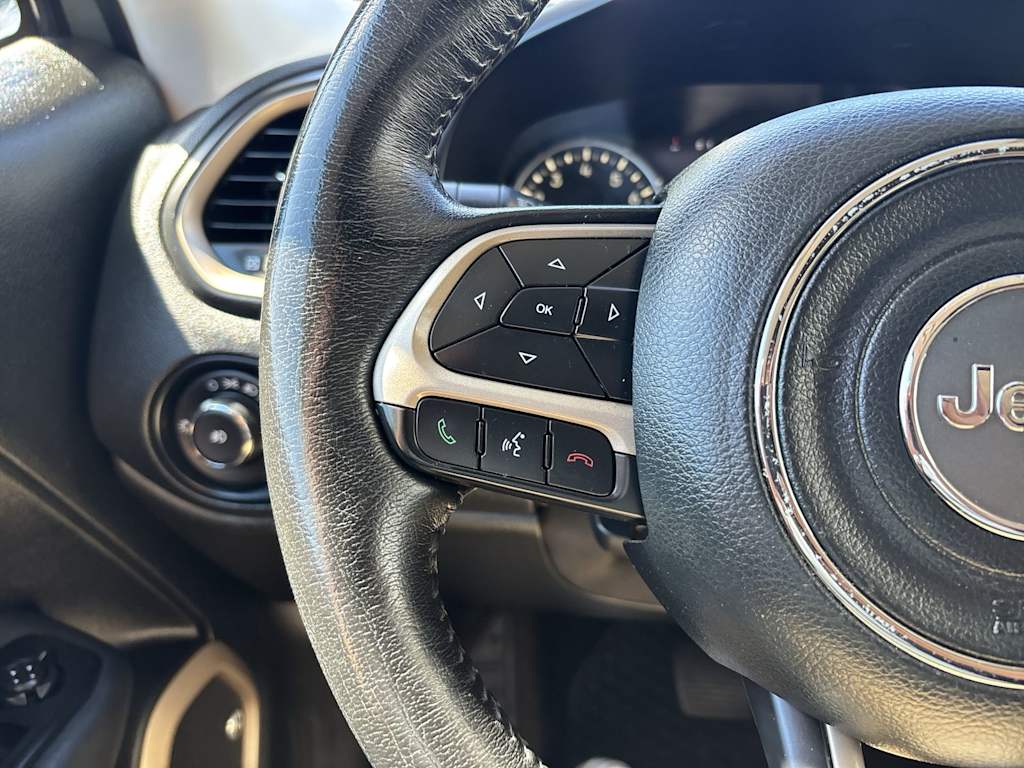Thumbnail: 2017 Jeep Renegade - 14