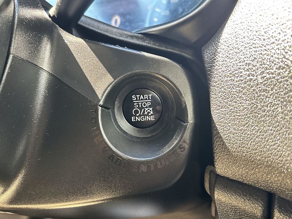 Thumbnail: 2017 Jeep Renegade - 27