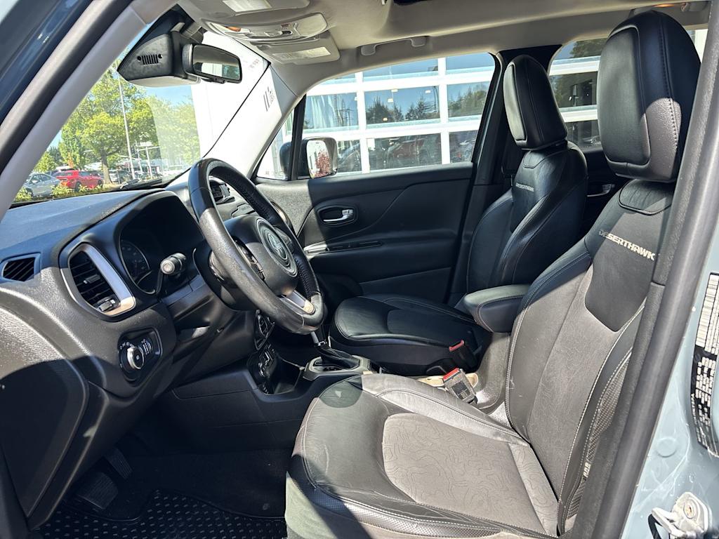 Thumbnail: 2017 Jeep Renegade - 6