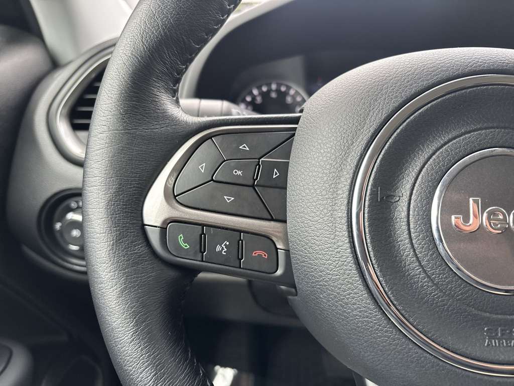 Thumbnail: 2022 Jeep Renegade - 14