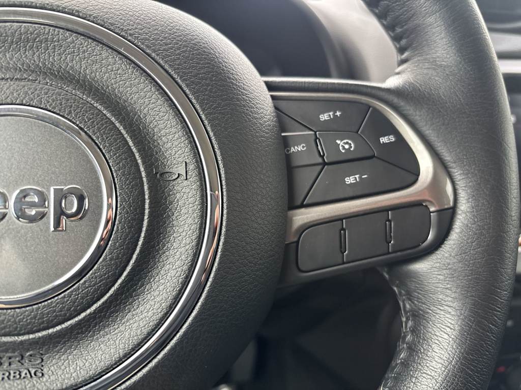Thumbnail: 2022 Jeep Renegade - 15