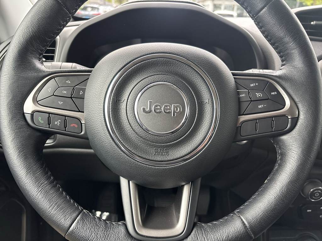 Thumbnail: 2022 Jeep Renegade - 13