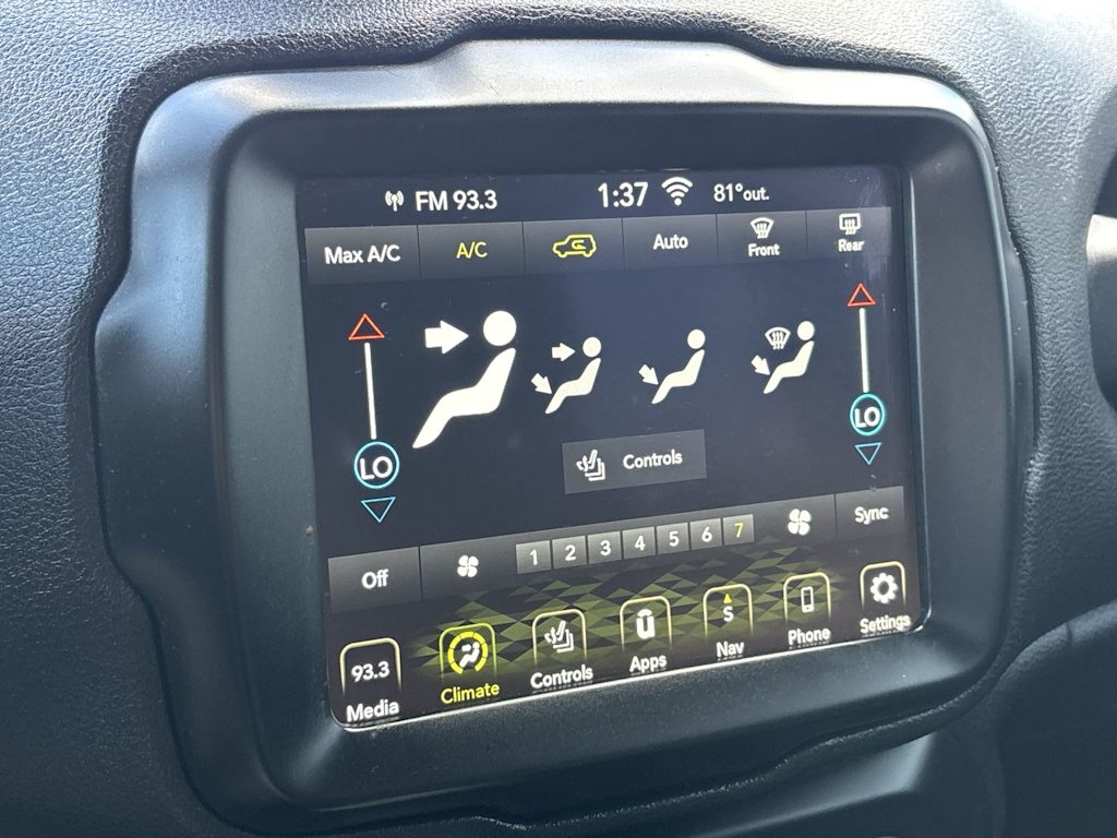 Thumbnail: 2021 Jeep Renegade - 15