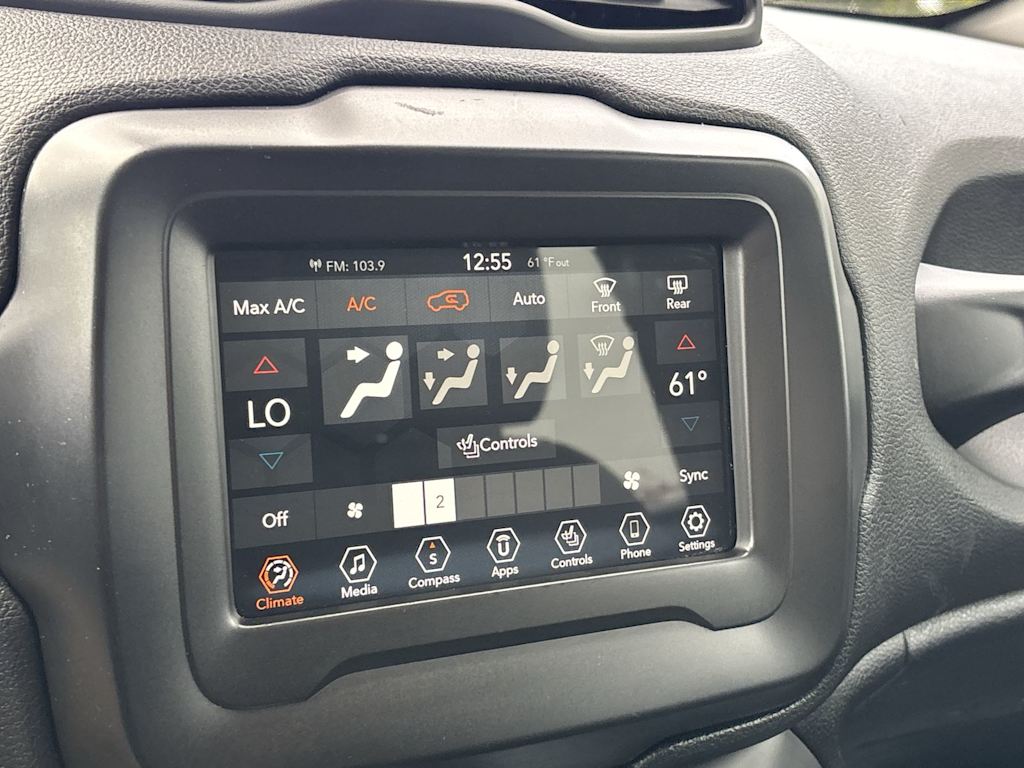 Thumbnail: 2021 Jeep Renegade - 17